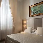 Re Enzo Hotel