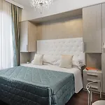 Re Enzo Hotel
