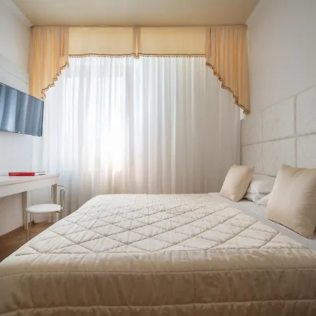 Re Enzo 4* 博洛尼亚