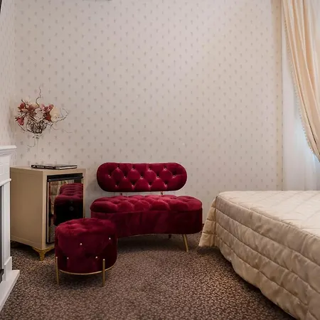 Rossini 1936 - Small & Charming 4*