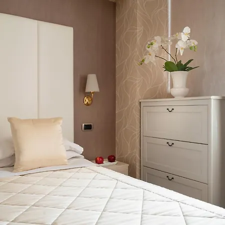 Re Enzo 4* 博洛尼亚