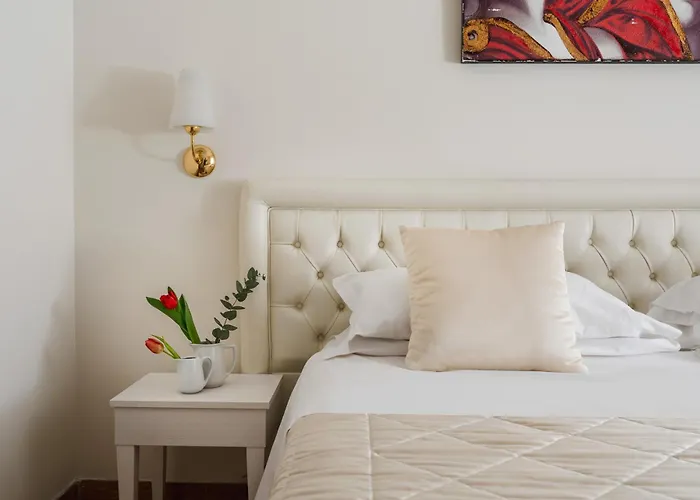 Re Enzo Hotel