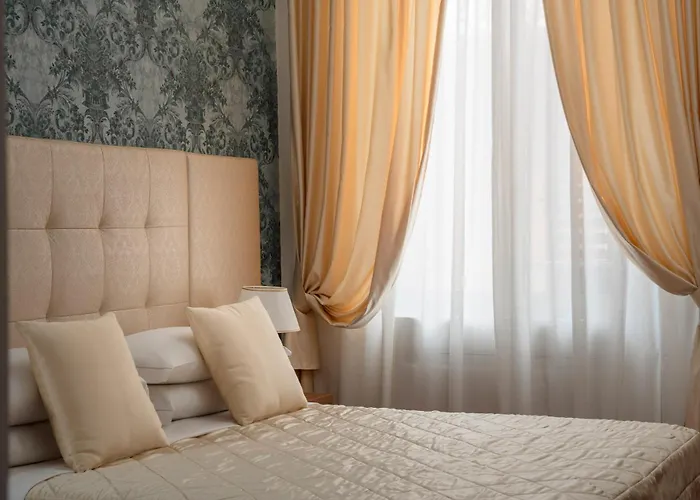 Re Enzo Hotel