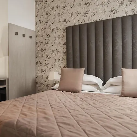 Hotel Re Enzo Hotel 4*